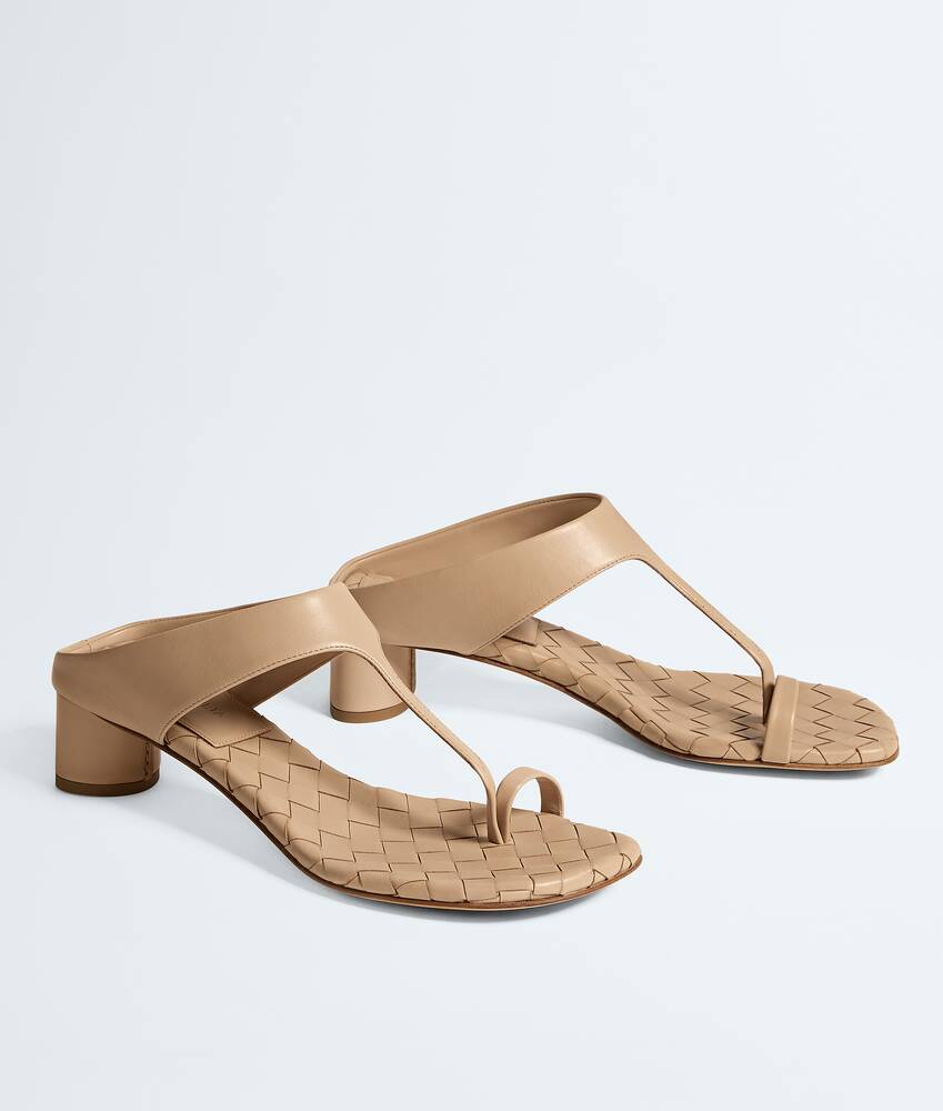 Women's Livia Thong in Shore Bottega Veneta United States EN - Image 3