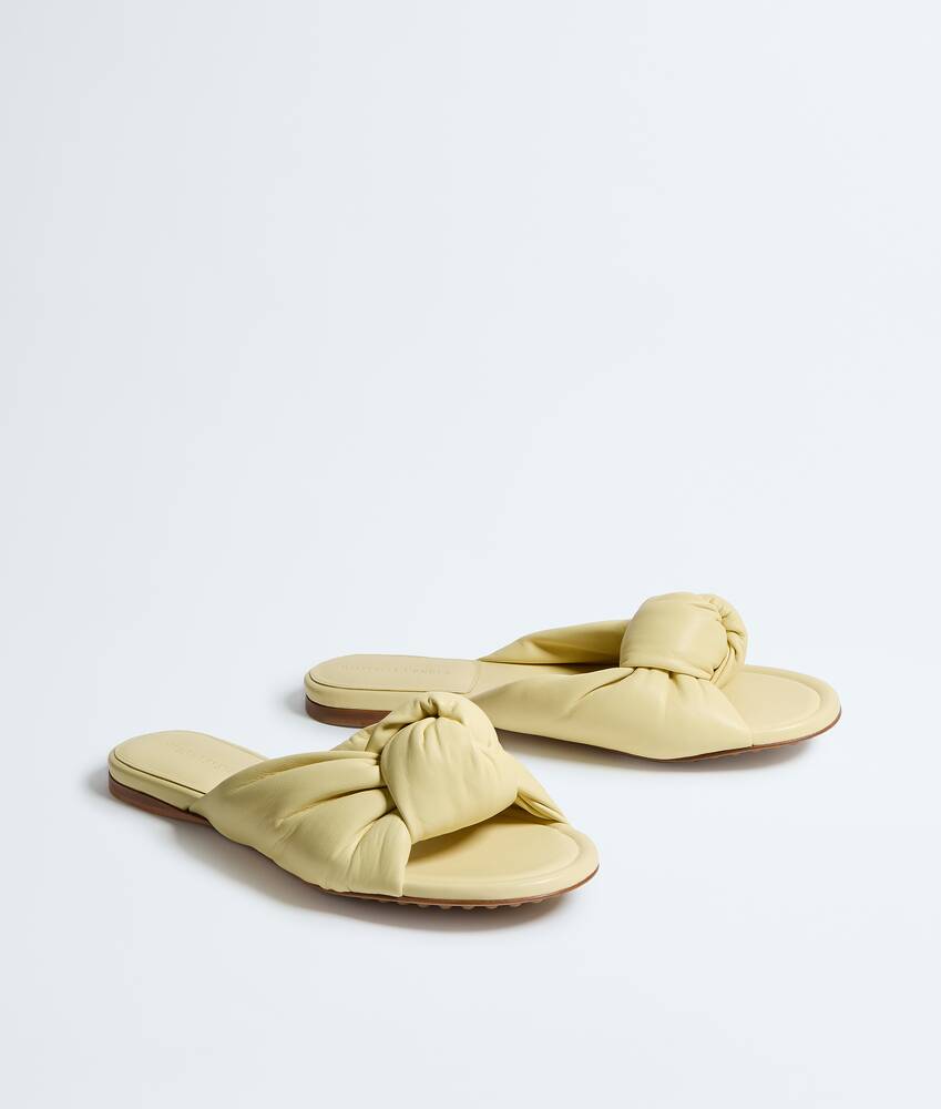 Display a large version of the product image 3 - Cherry Flat Mule