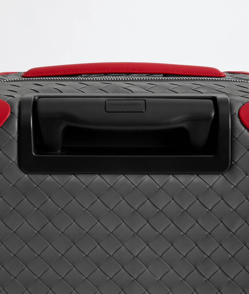 Odyssey Intrecciato Cabin Suitcase in Obsidian gray/radar Bottega Veneta Qatar EN - Image 5