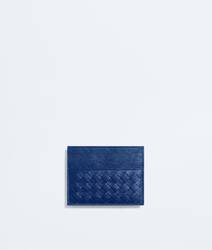 Blue royal