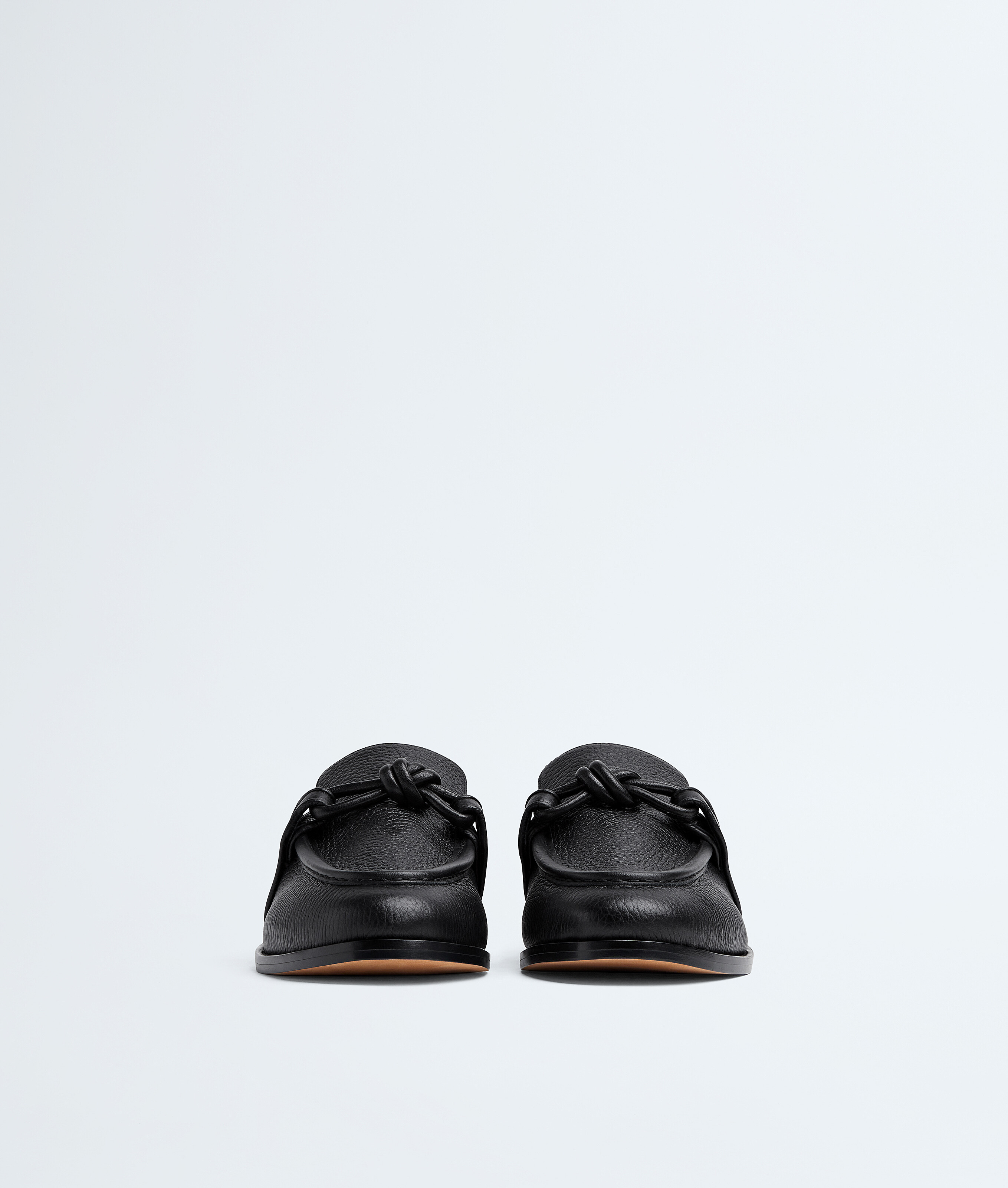 Men's Astaire Loafer in Black Bottega Veneta Luxembourg EN - Image 3