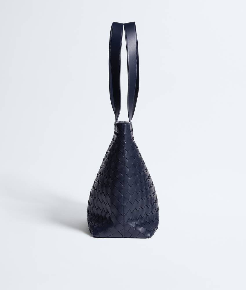 Display a large version of the product image 4 - Small Intrecciato Zipped Tote