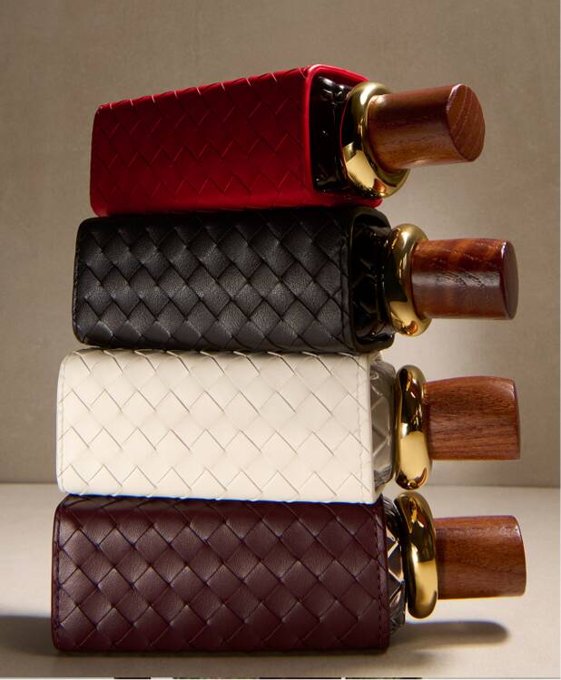 Perfum holder