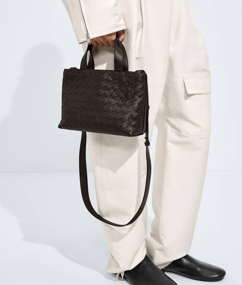 Men's Mini Intrecciato Zipped Tote in Fondant Bottega Veneta Malta EN - Image 5