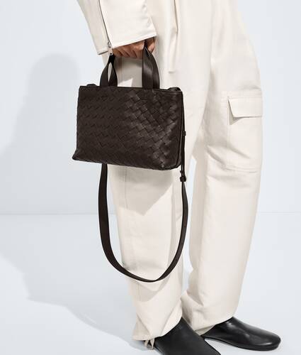 Men's Mini Intrecciato Zipped Tote in Fondant Bottega Veneta Malta EN - Image 5