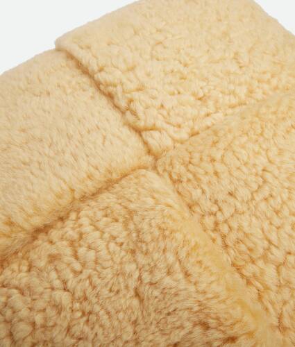 Coussin Cassette en sShearling en Butter Bottega Veneta Monaco FR - Image 3
