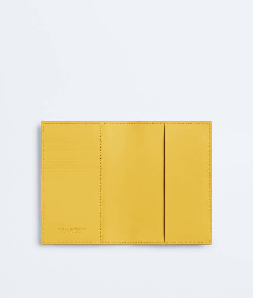 Women's Intrecciato Passport Case in Taxi Bottega Veneta Australia EN - Image 2