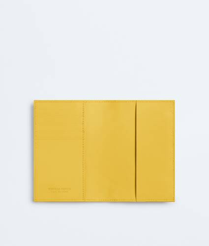 Women's Intrecciato Passport Case in Taxi Bottega Veneta Mexico EN - Image 2