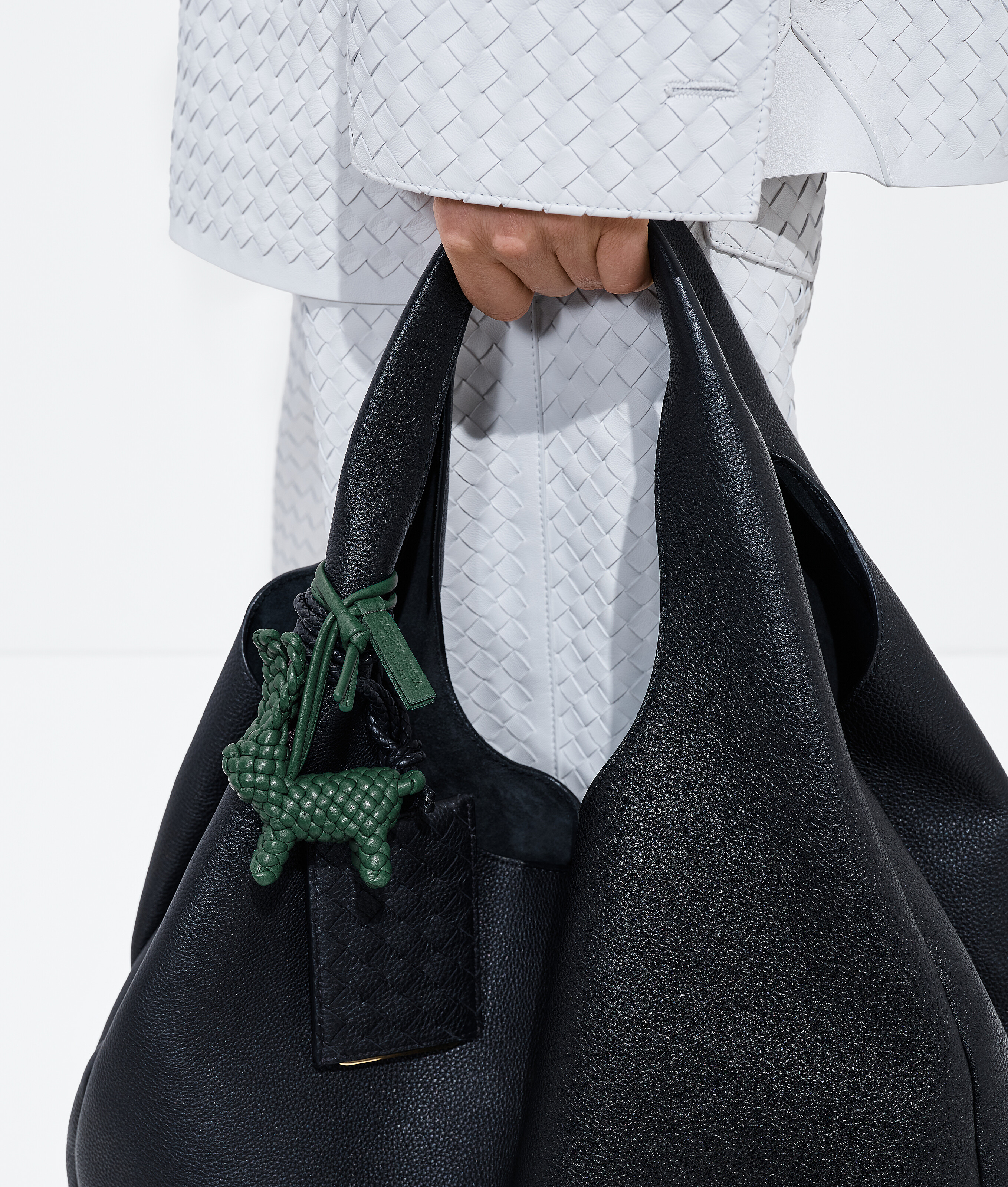 ラビット チャーム で レインツリー Bottega Veneta 日本 JA - Image 2