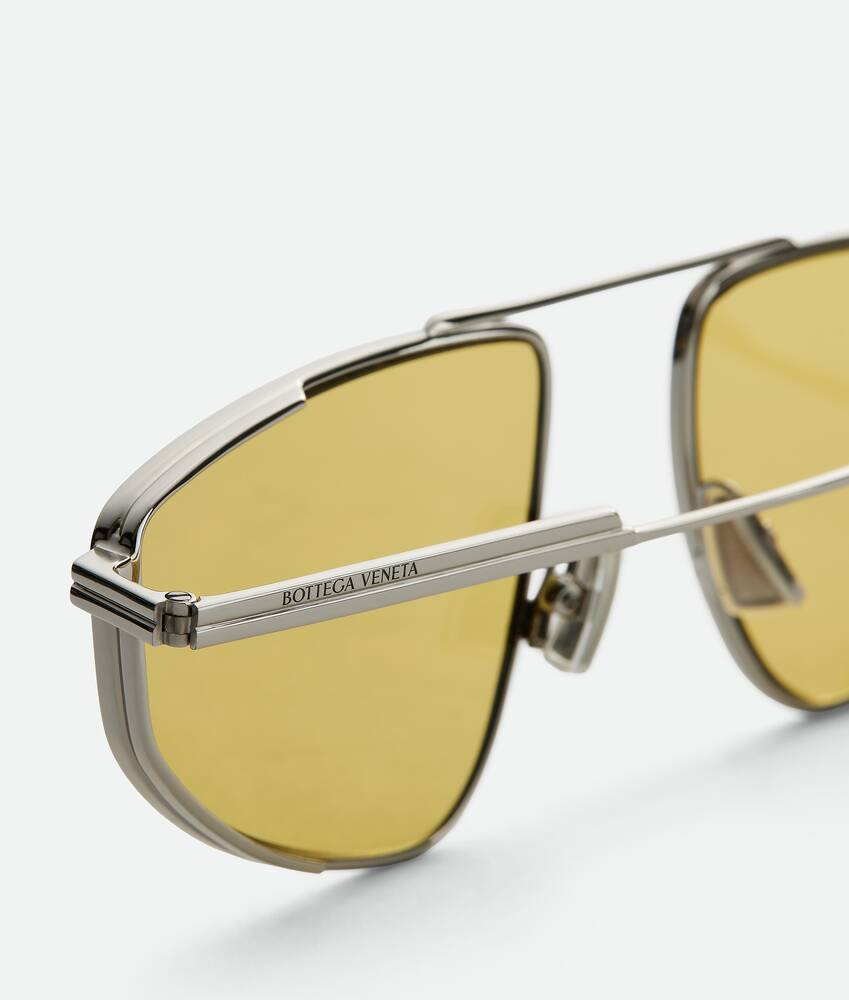 Display a large version of the product image 2 - Classic Aviator Sunglasses