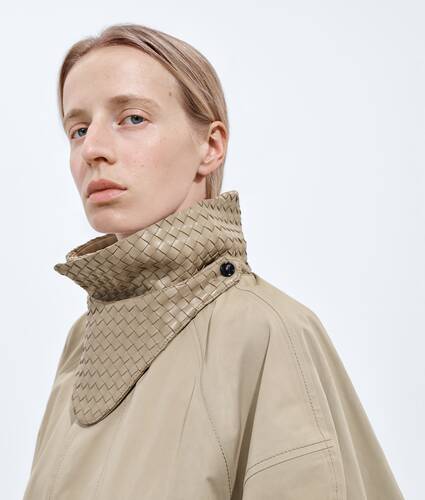 Women's Cotton Trench Coat in Sahara Bottega Veneta United States EN - Image 4