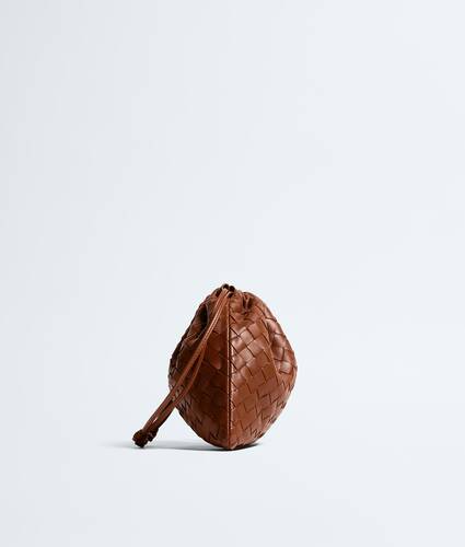 Women's Dustbag in Tannin Bottega Veneta Greece EN - Image 4