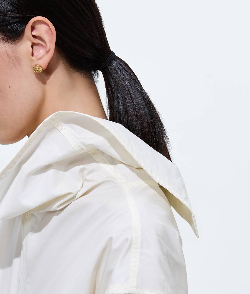 Pendientes de bot&oacute;n Knot para Mujer en Yellow gold Bottega Veneta M&eacute;xico ES - Image 2