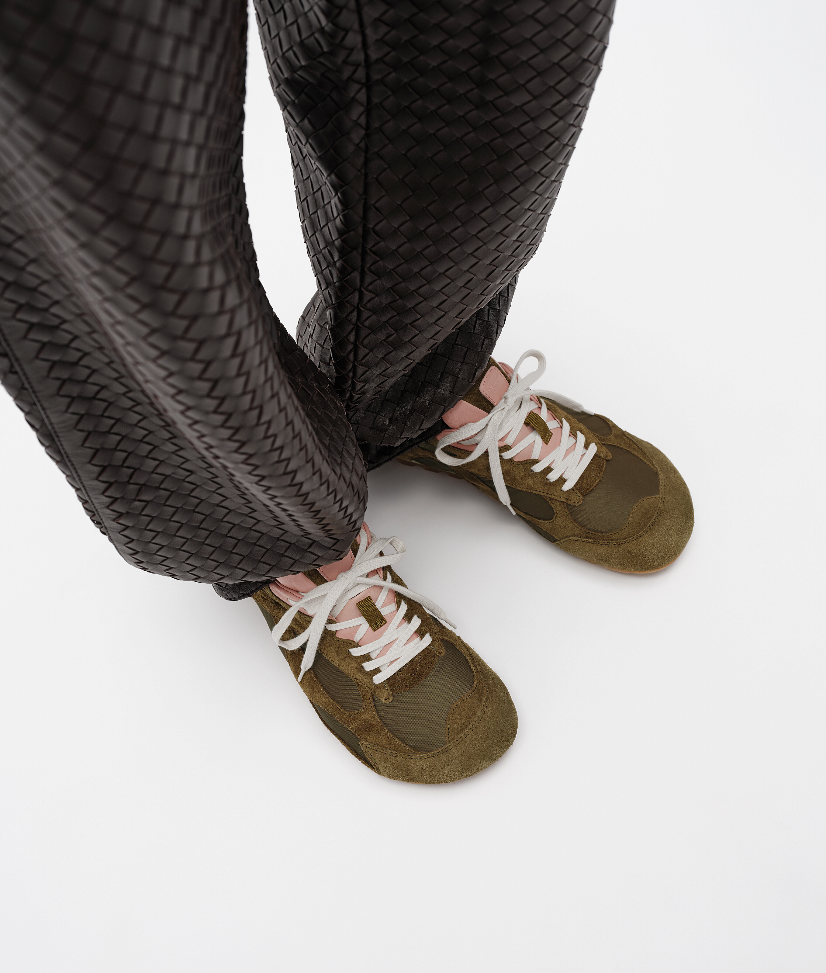 Women's Orbit Flash Sneaker in Olive oil/terra pink Bottega Veneta Finland EN - Image 2