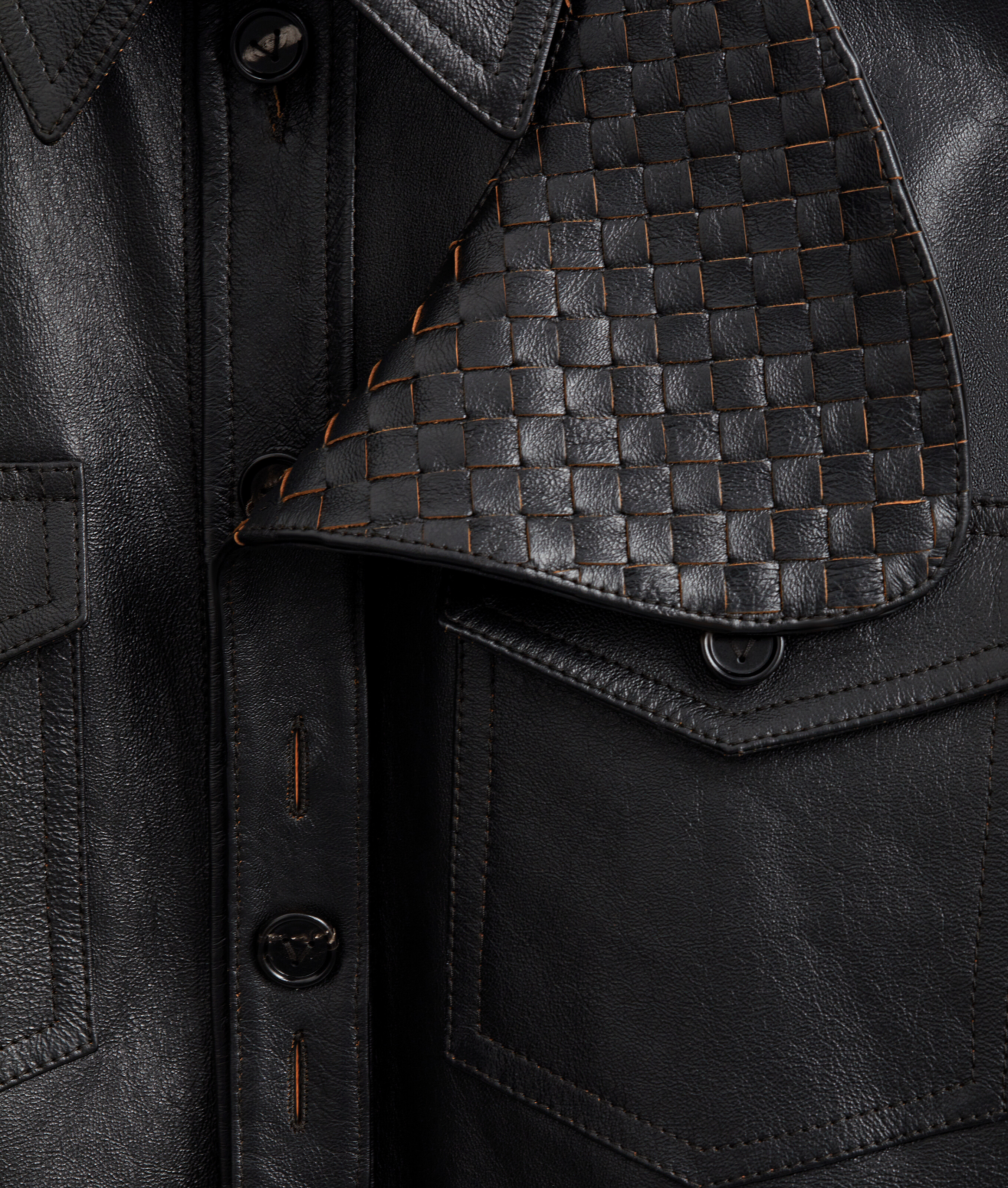 Women's Weathered Leather Shirt in Black/brown Bottega Veneta Luxembourg EN - Image 5