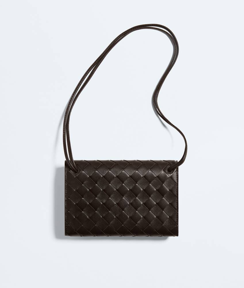 Women's Andiamo Pouch on Strap in Fondant Bottega Veneta United States EN - Image 4