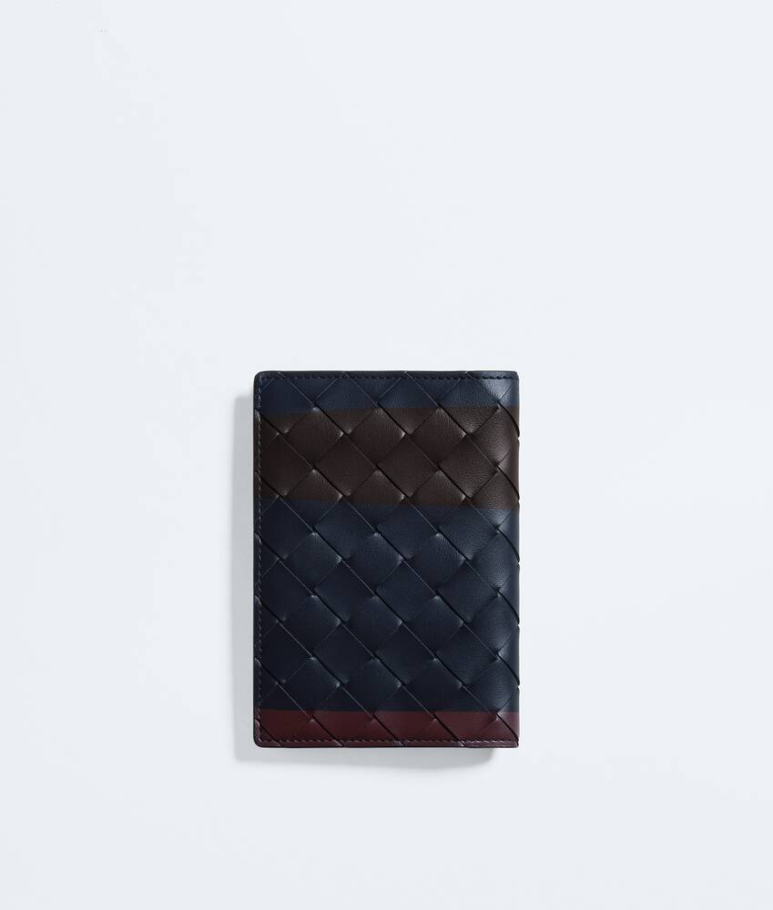 Display a large version of the product image 3 - Intrecciato Passport Case