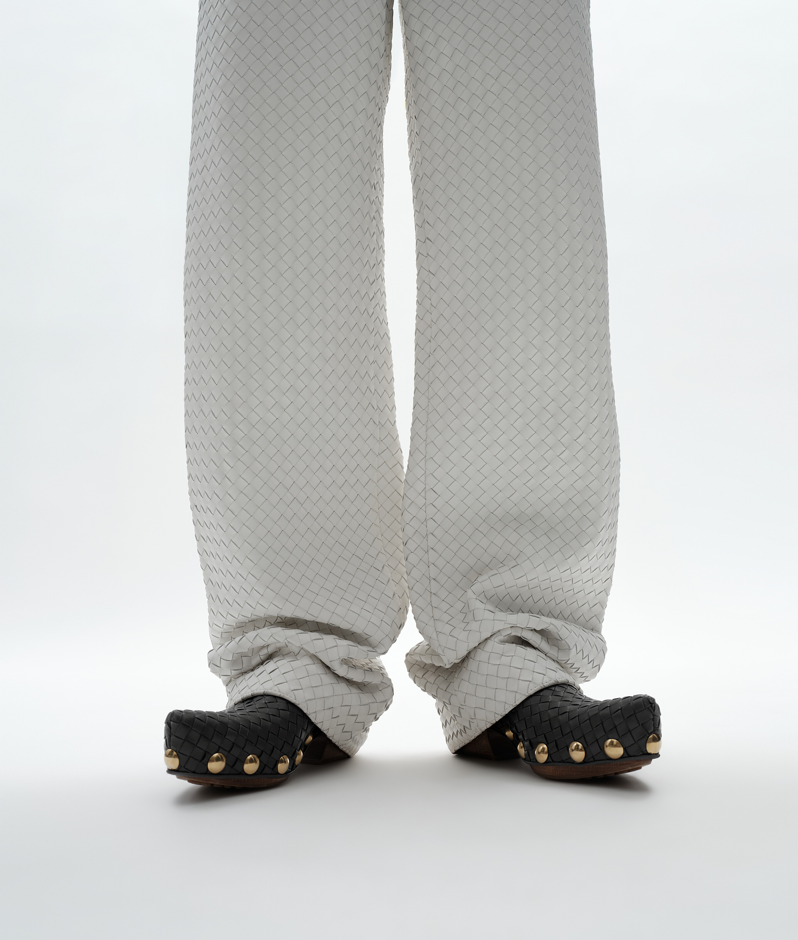 Women's Gondola Clog in Black Bottega Veneta Luxembourg EN - Image 2