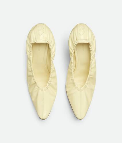 Women's Sofia Pump in Camomile Bottega Veneta Norway EN - Image 5