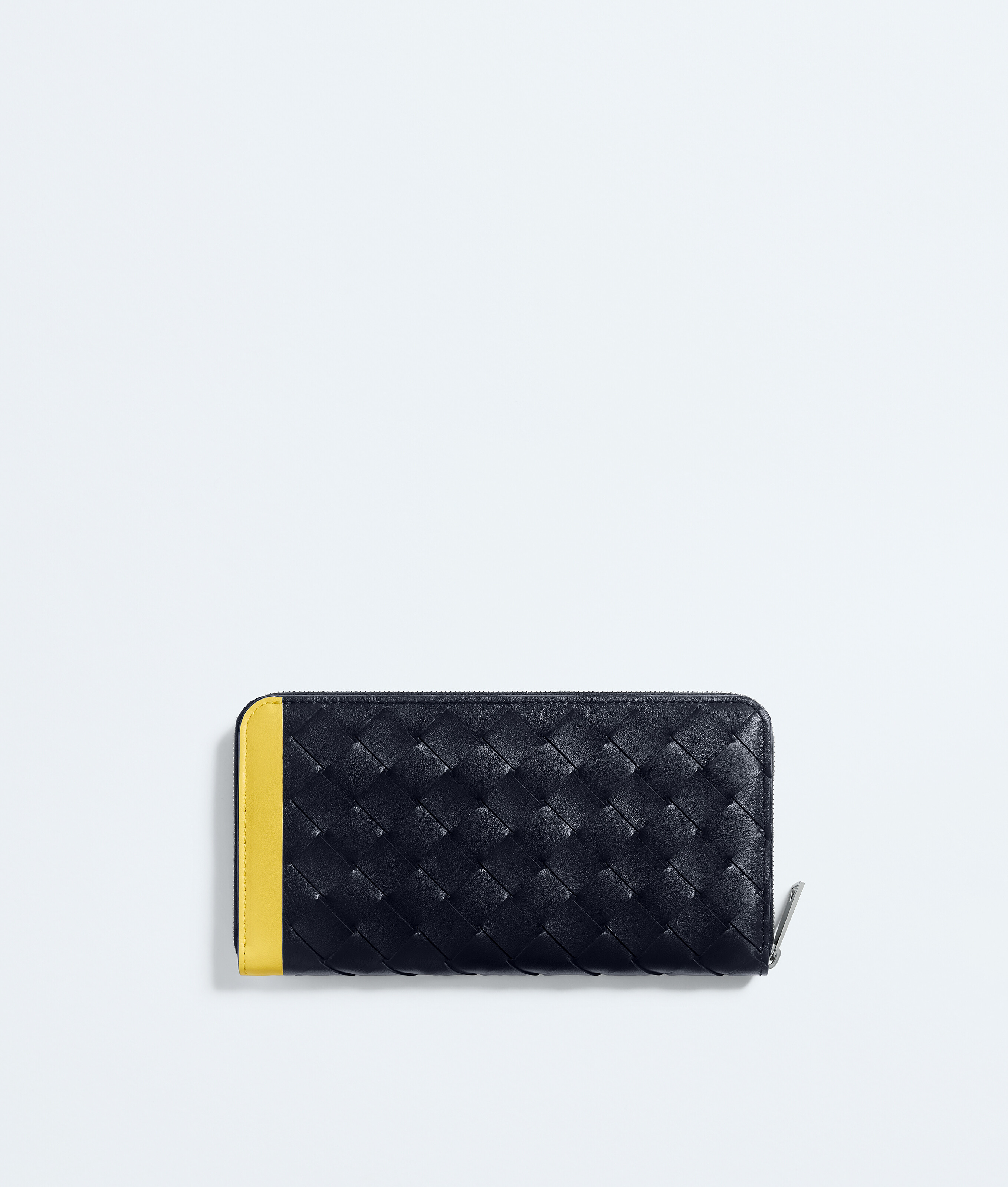 Men's Intrecciato Zip-Around Wallet in Midnight/taxi Bottega Veneta Bulgaria EN - Image 3