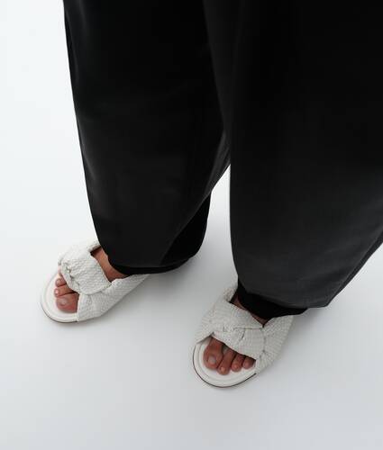 Mule plana Cherry para Mujer en Alabaster Bottega Veneta Estados Unidos ES - Image 2