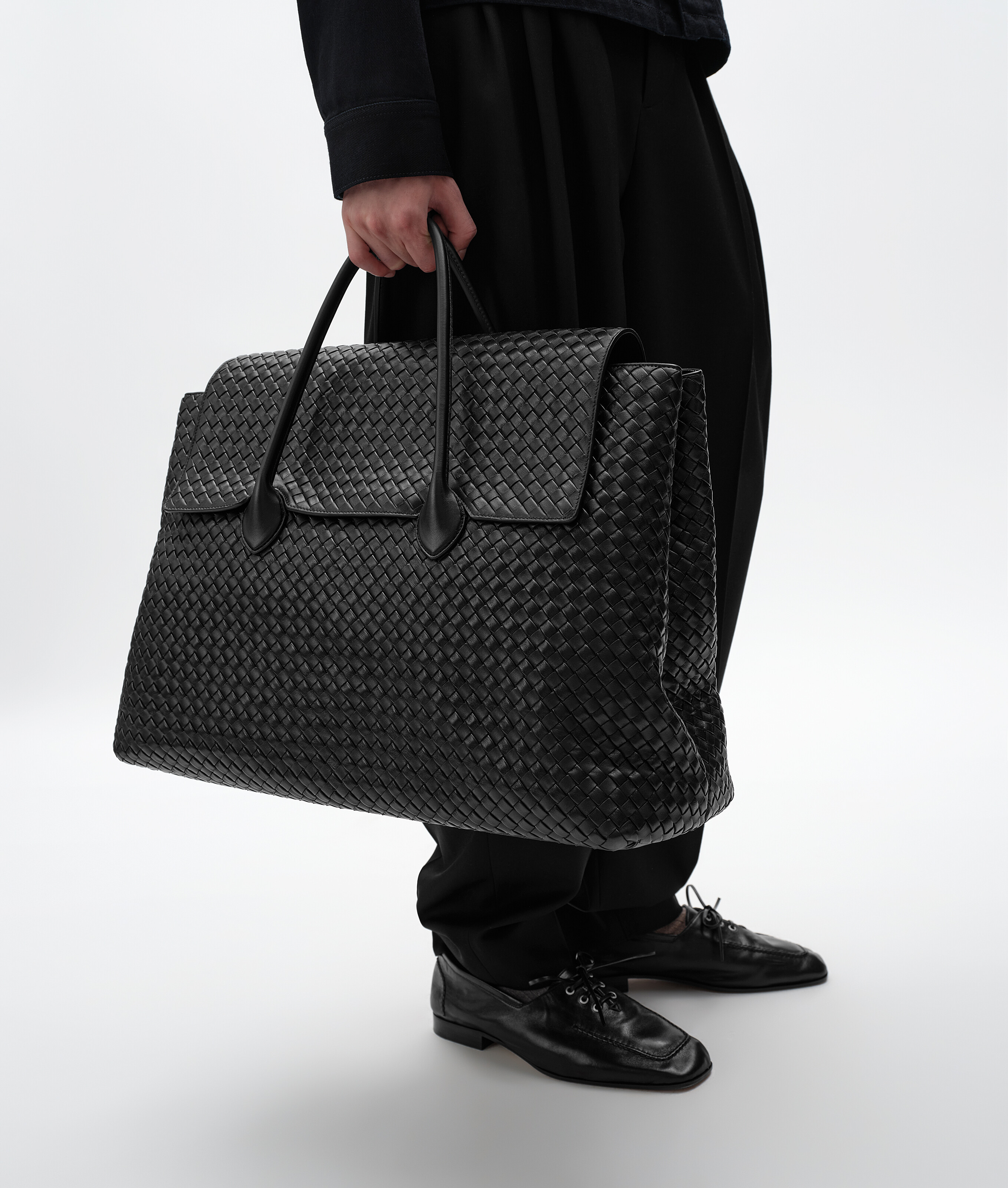 Men's Large Piega Tote in Black Bottega Veneta Luxembourg EN - Image 5