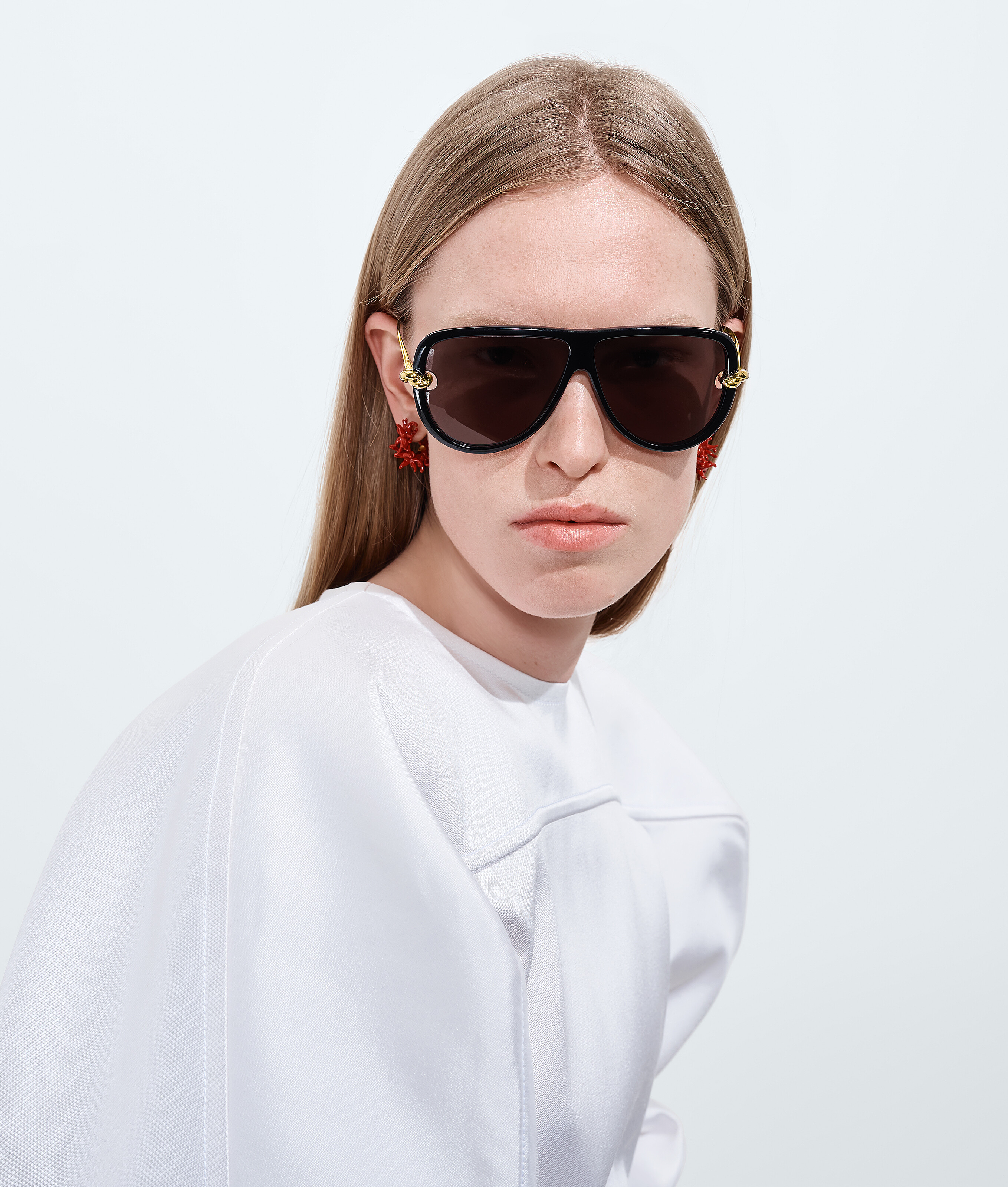 Knot Aviator Sunglasses in Black/gray Bottega Veneta Luxembourg EN - Image 2