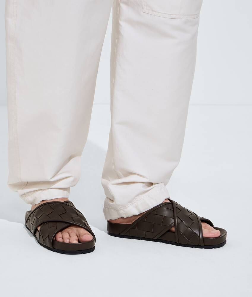 Men's Tarik Mule in Fondant Bottega Veneta Brazil EN - Image 2