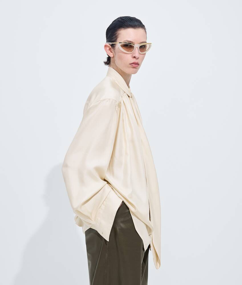 Women's Viscose Twill Blouse in Prosecco Bottega Veneta Portugal EN - Image 2