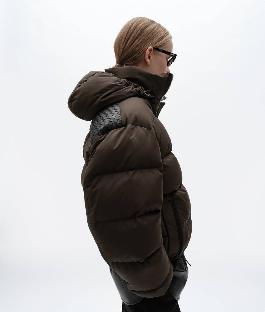 Women's Cotton and Nylon Twill Puffer Jacket in Wenge Bottega Veneta United States EN - Image 2