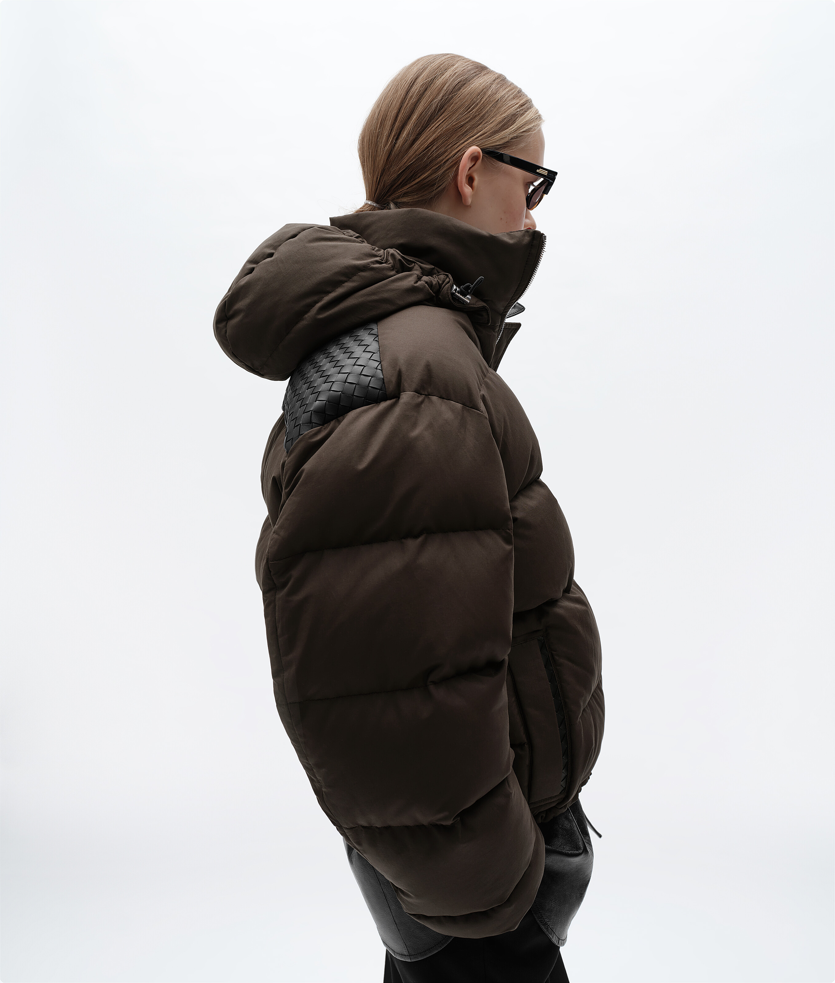 Women's Cotton and Nylon Twill Puffer Jacket in Wenge Bottega Veneta Luxembourg EN - Image 2