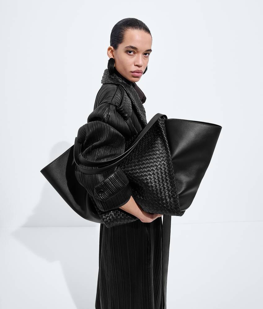 Corso grande para Mujer en Black Bottega Veneta Estados Unidos ES - Image 2