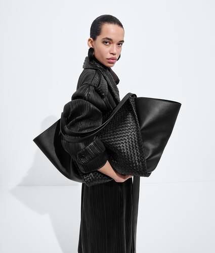 Women's Large Corso in Black Bottega Veneta United States EN - Image 2