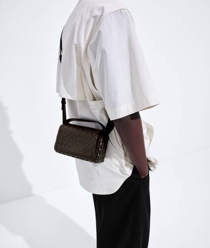 Men's Intrecciato Mini Bag With Flap in Fondant Bottega Veneta Brazil EN - Image 2