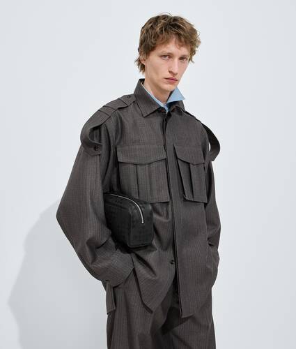 Men's Intrecciato Travel Pouch in Black Bottega Veneta Czechia EN - Image 2
