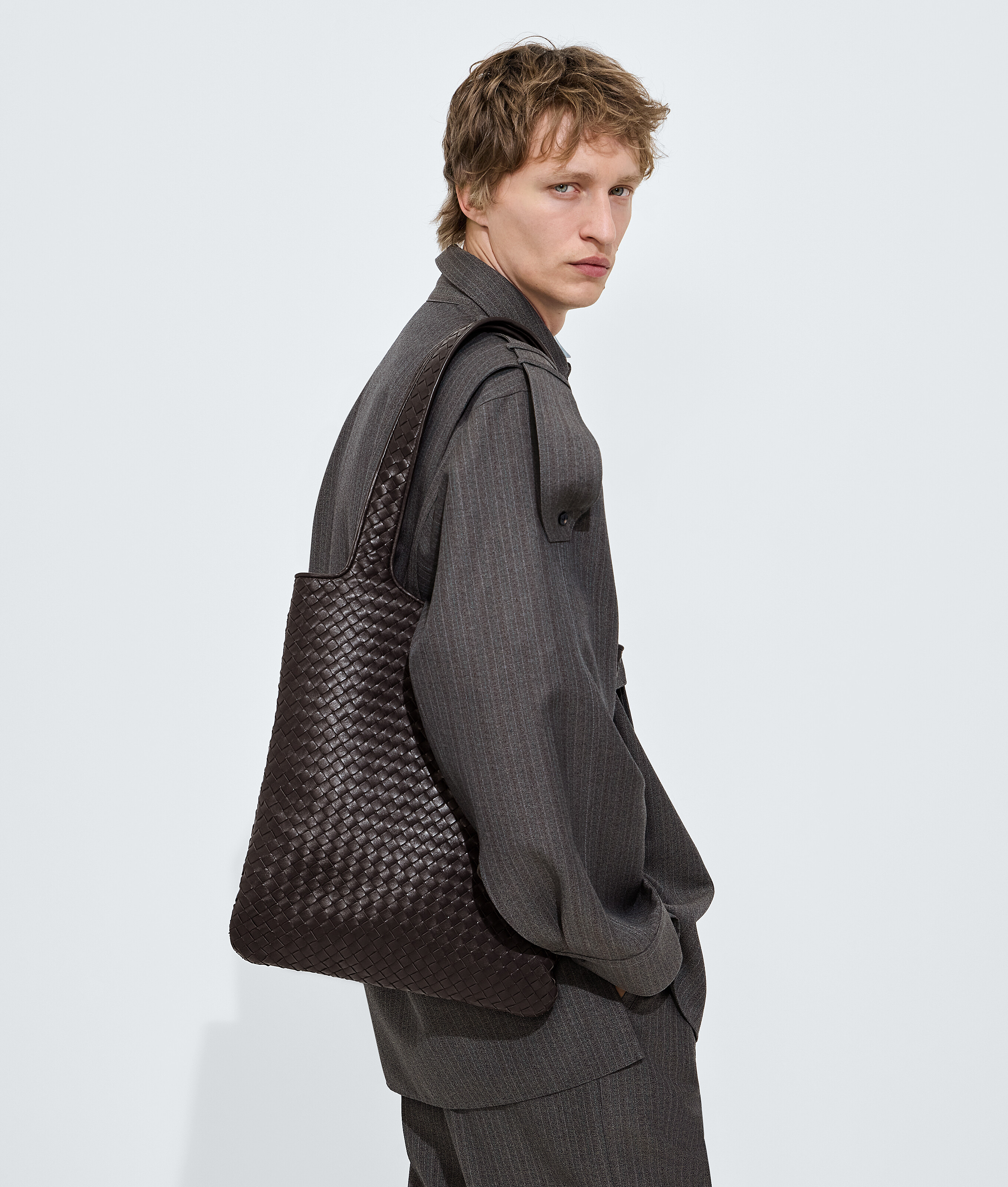 Men's Veneto Tote in Espresso Bottega Veneta Luxembourg EN - Image 2