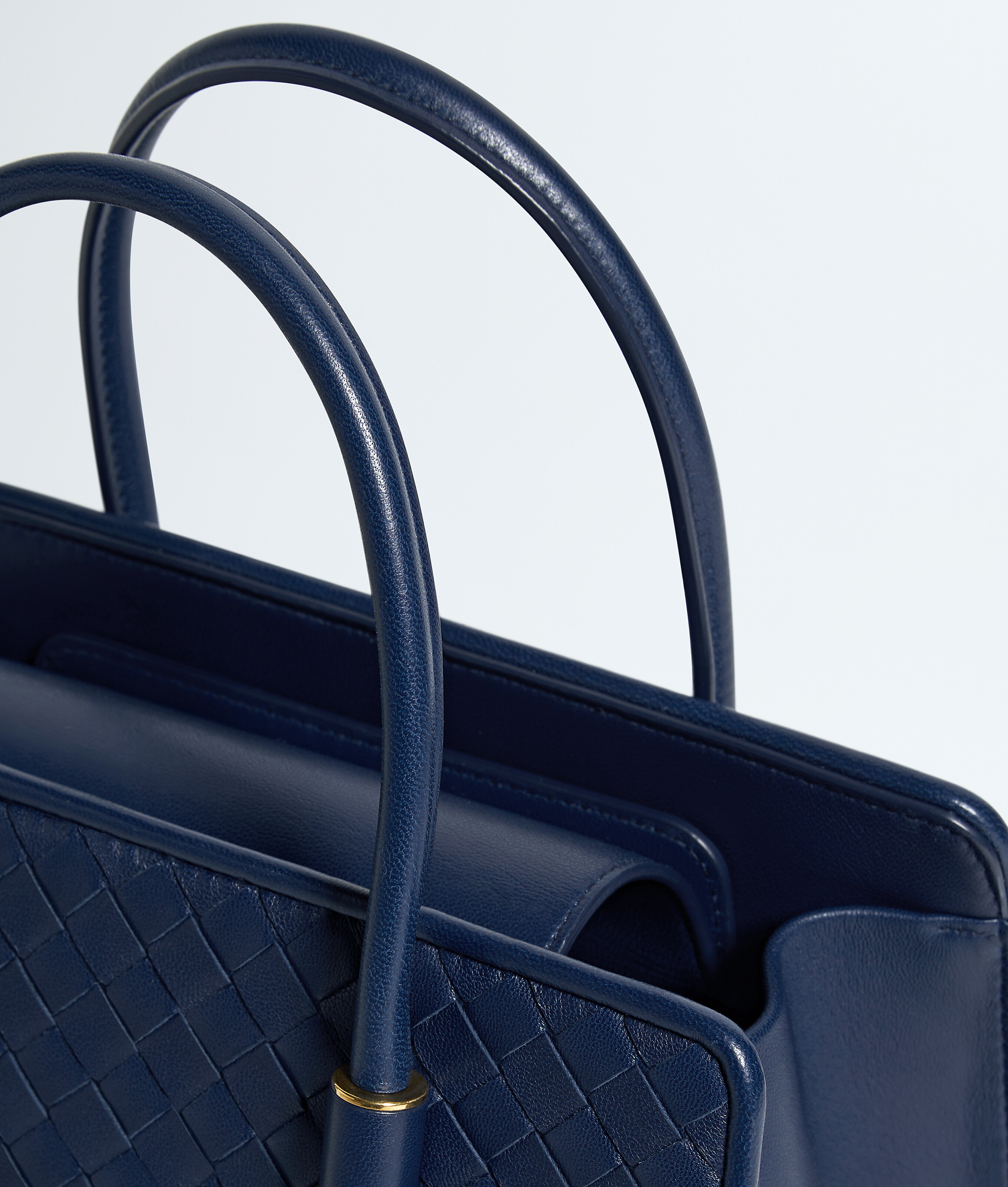 Women's Baby Barbara Tote in Petroleum Bottega Veneta Luxembourg EN - Image 7