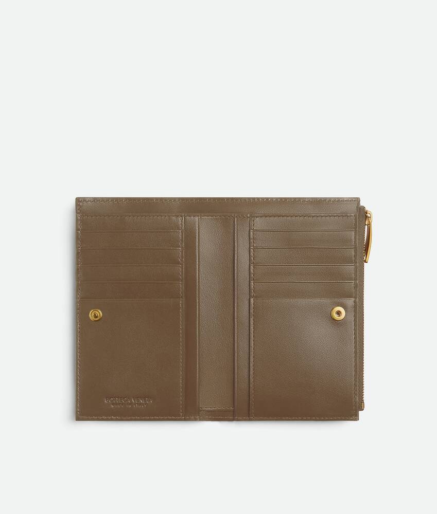 Women's Intrecciato Medium Bi-Fold Wallet in Pinecone Bottega Veneta United States EN - Image 2