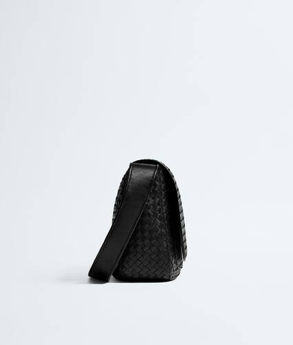 Men's Veneto Large Messenger in Black Bottega Veneta Singapore EN - Image 4