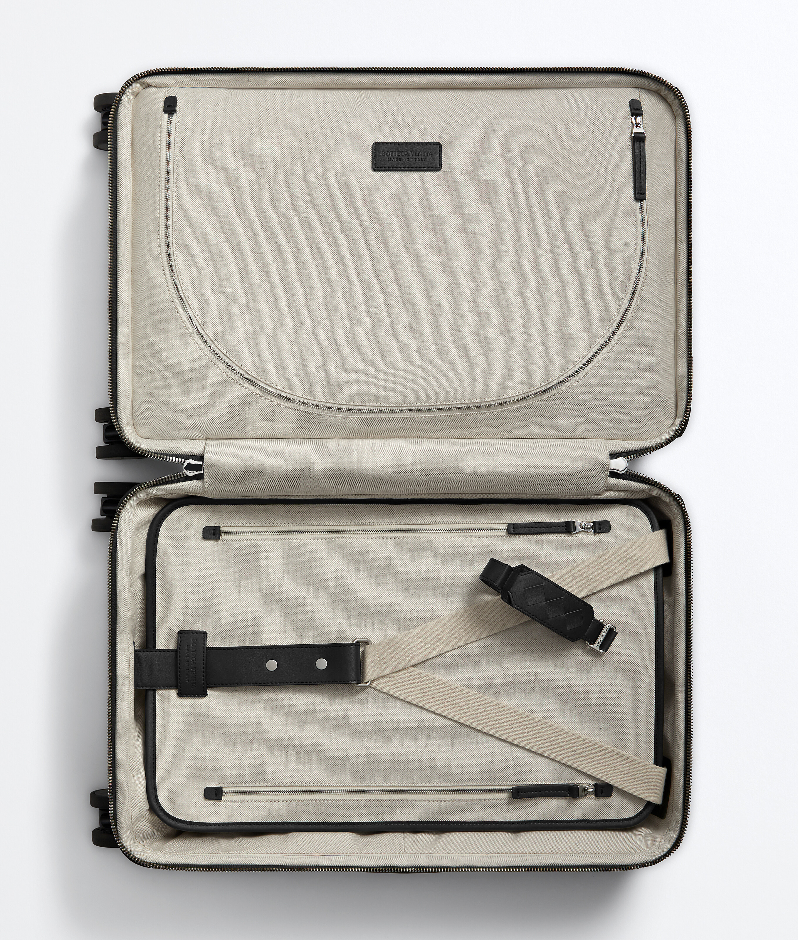 Odyssey Intrecciato Cabin Suitcase in Black Bottega Veneta Kuwait EN - Image 3