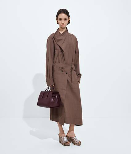 Women's Small Barbara Tote in Deep mahogany Bottega Veneta Poland EN - Image 2