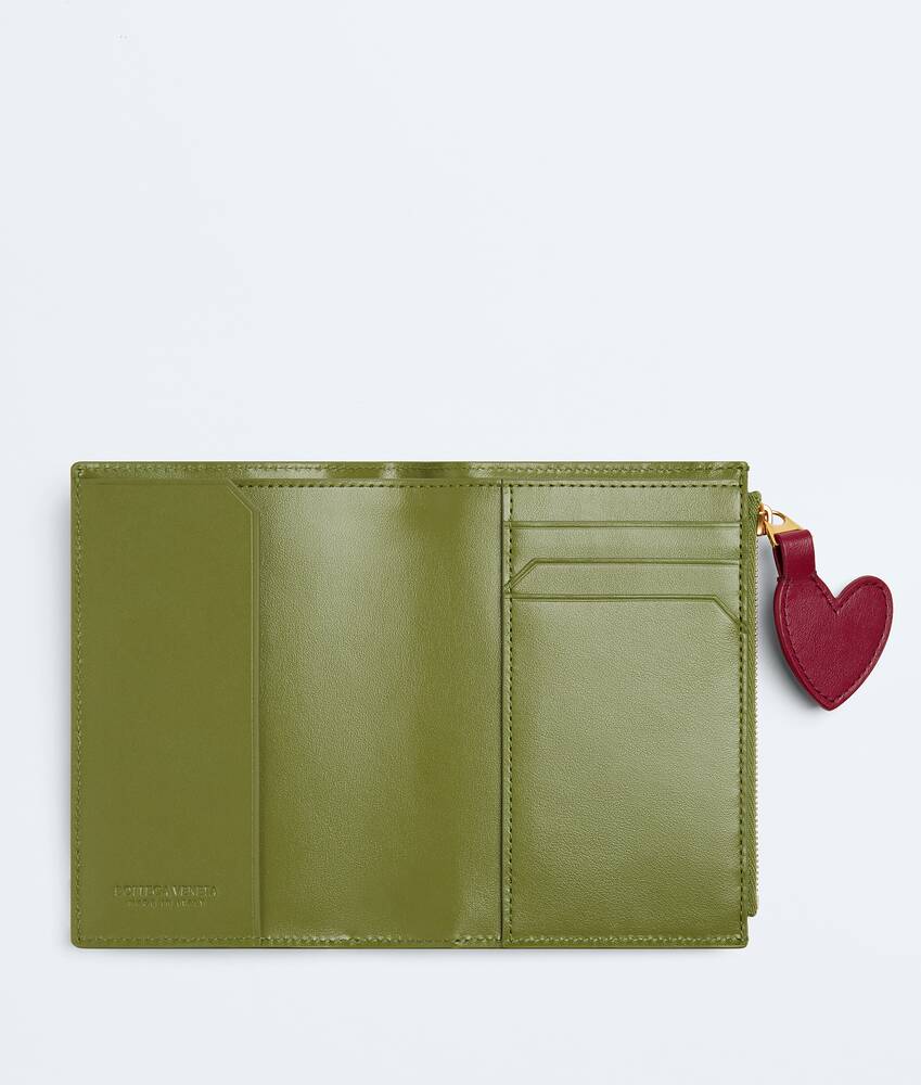 Display a large version of the product image 2 - Intrecciato Passport Case