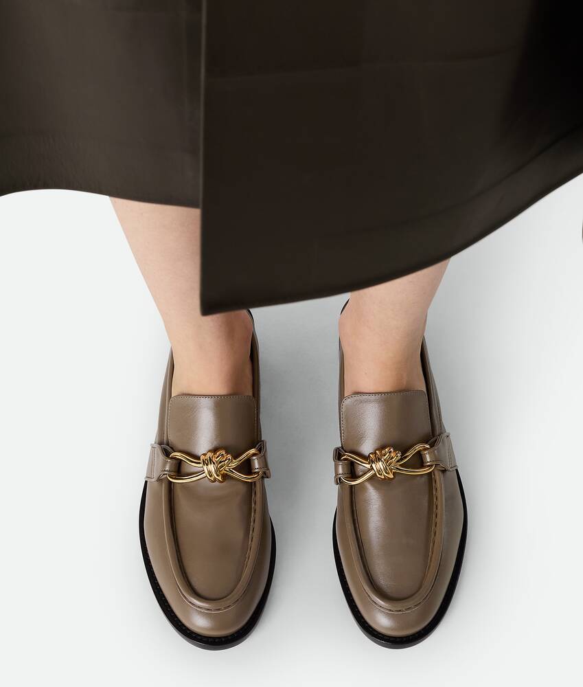 Women's Astaire Loafer in Pinecone Bottega Veneta Mexico EN - Image 2