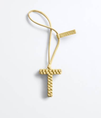 Letter T Charm in Butter Bottega Veneta United States EN - Image 1