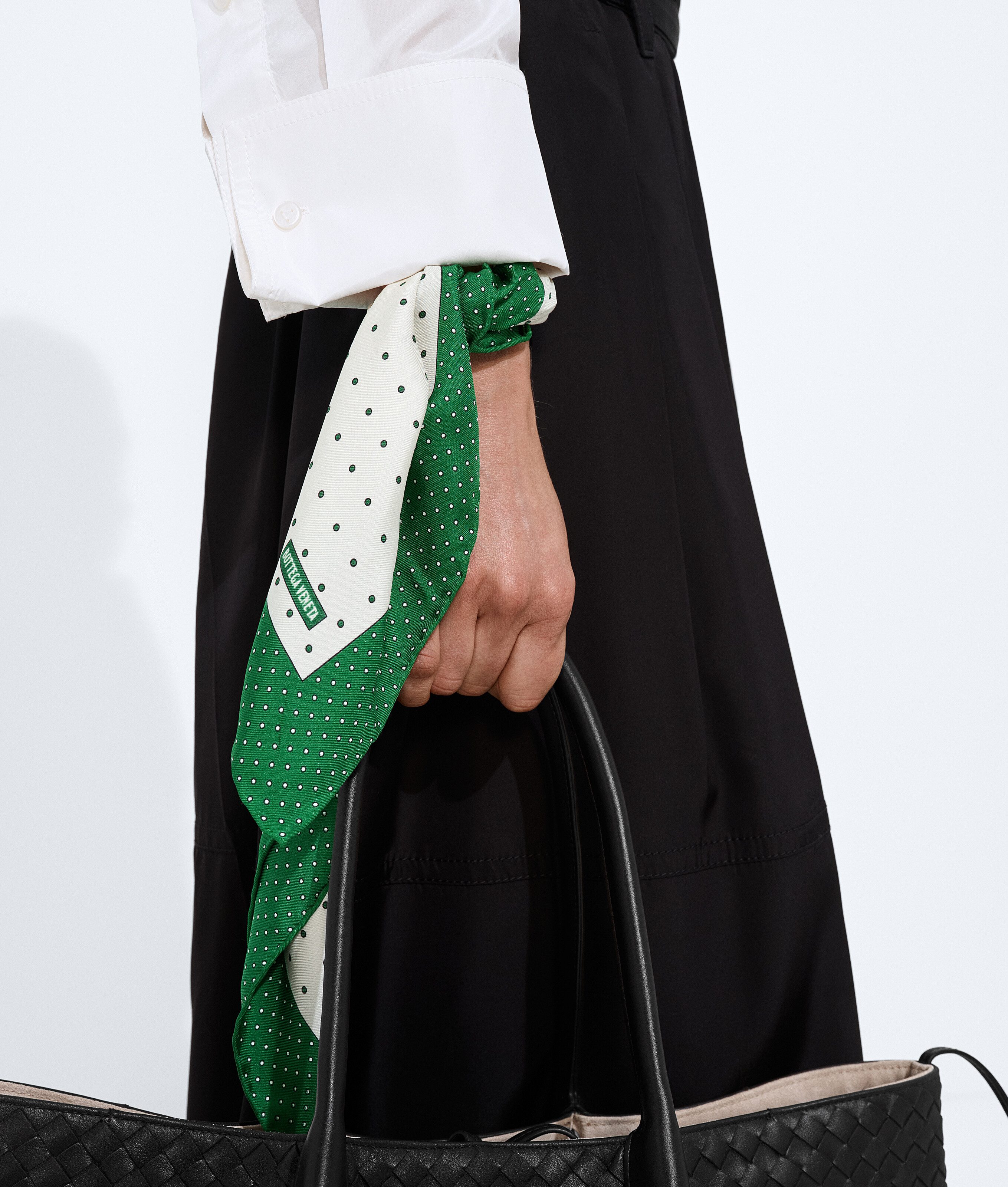 Women's Silk Twill Foulard in Grass green Bottega Veneta Luxembourg EN - Image 2