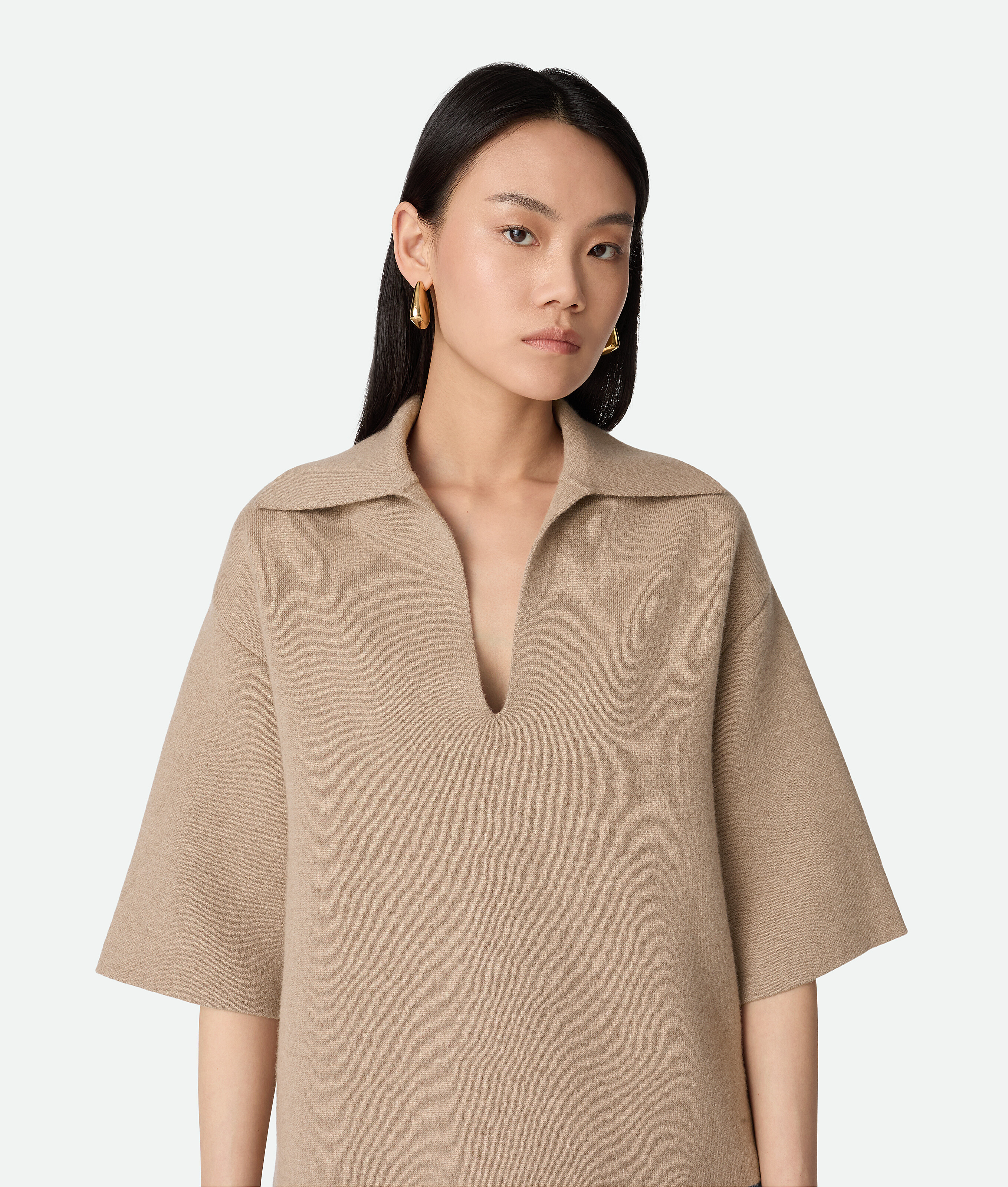 Bottega Veneta Polo En Cachemire In Neutral