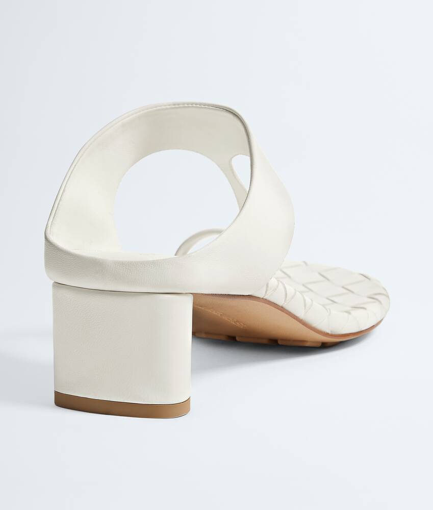 Infradito Livia da Donna in Alabaster Bottega Veneta Italia IT - Image 5