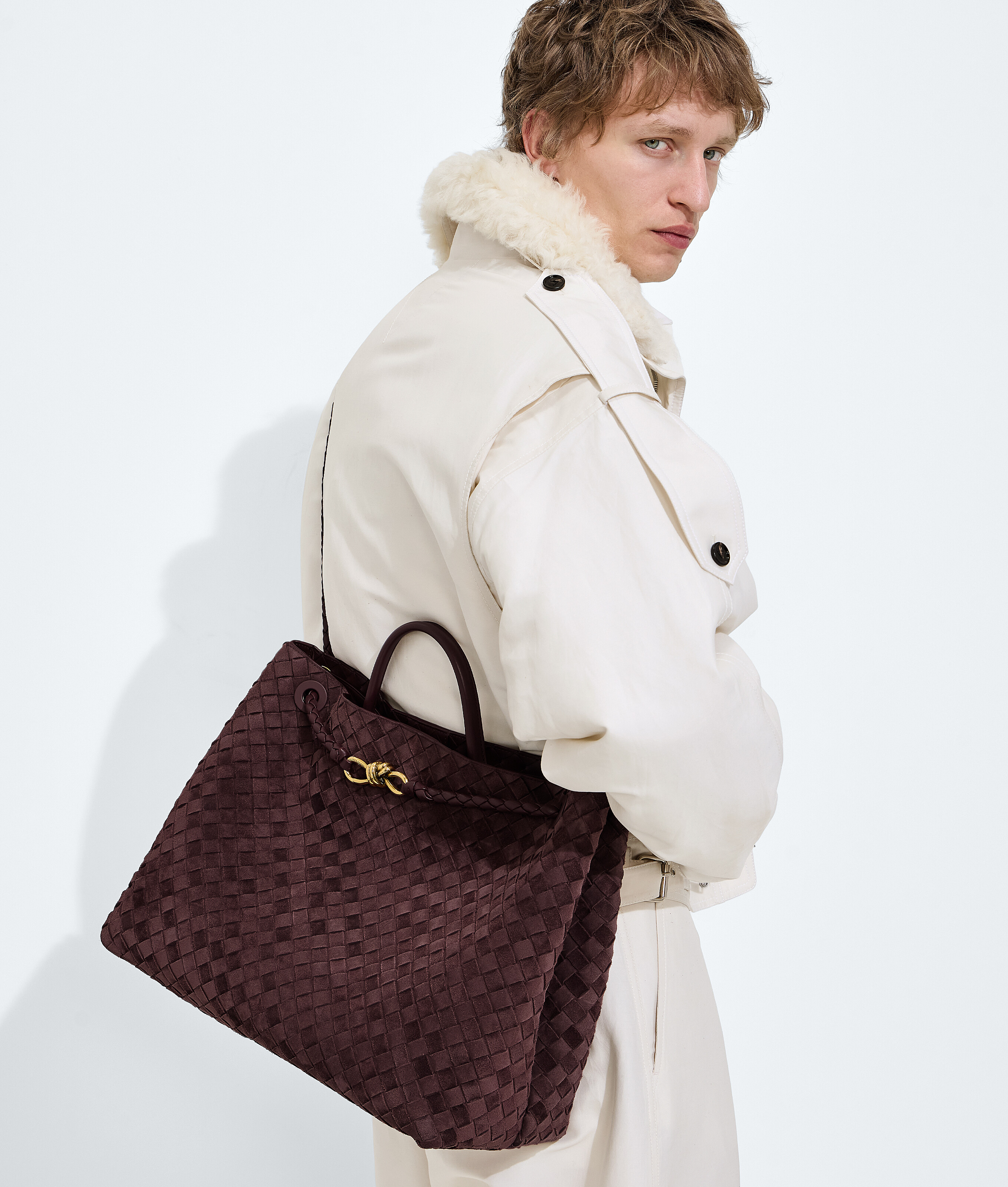 Women's Large Andiamo in Deep mahogany Bottega Veneta Luxembourg EN - Image 2