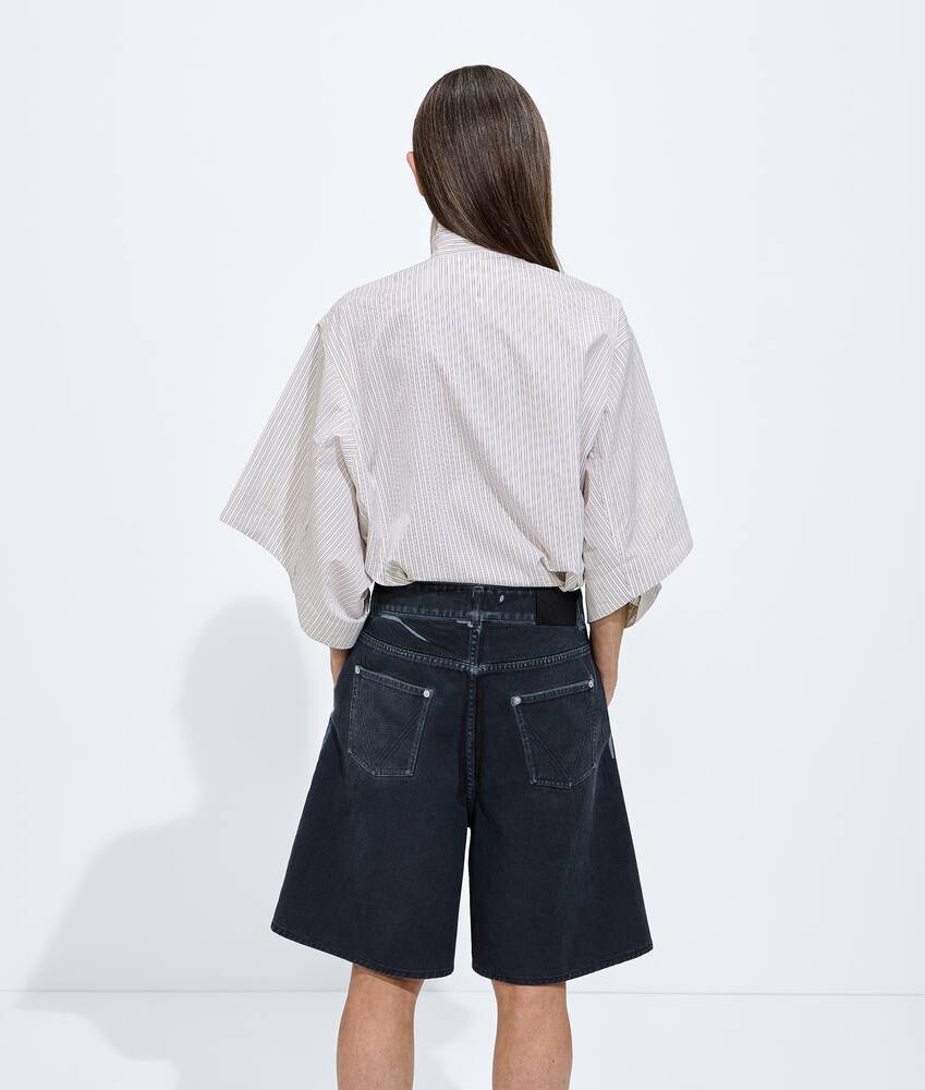 Pantalones cortos de denim sobrete&ntilde;ido para Mujer en Midnight Bottega Veneta M&eacute;xico ES - Image 3