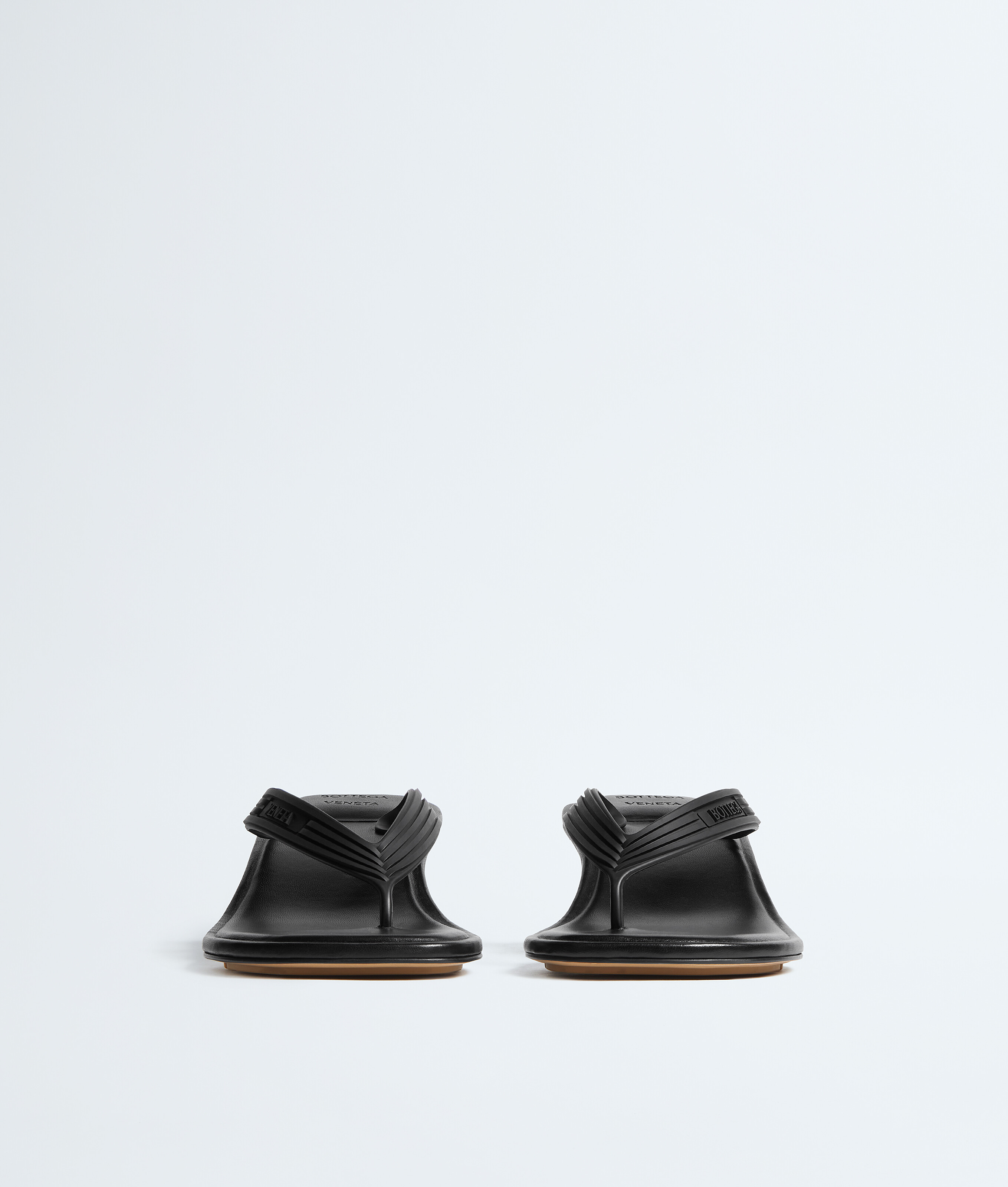 Women's Sampieri Thong in Black Bottega Veneta Australia EN - Image 3